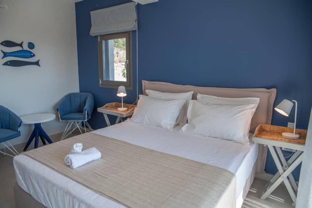 New Villa Blue With Private Pool At Trapezaki Livathos  Экстерьер фото