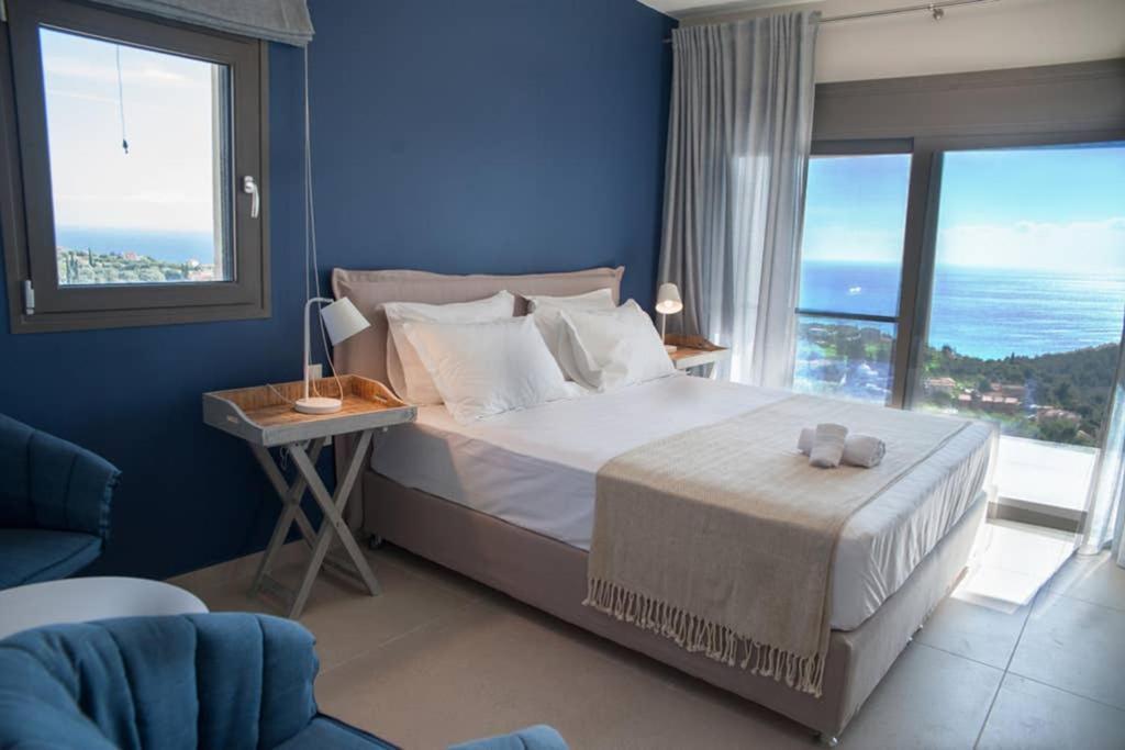 New Villa Blue With Private Pool At Trapezaki Livathos  Экстерьер фото